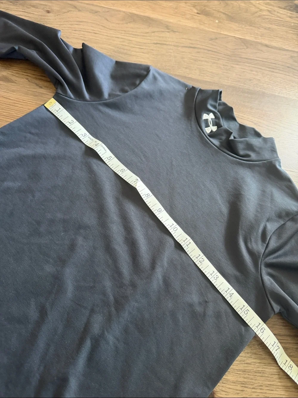 Under Armour Youth Large Black Cold Gear Long Sleeve Fitted Shirt